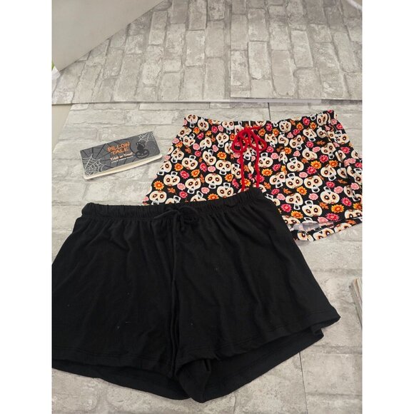 NWT Pillow Talk Women 2pc PJ Shorts Set Black and Skulls‎ Floral Size Medium M - Picture 1 of 8
